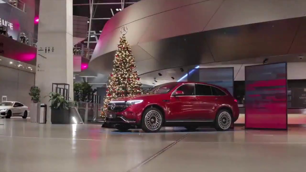 BMW et Mercedes font publicité commune pour Noël